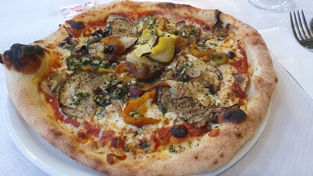 Gregor H_Bar Du Portail_Auribeau-sur-Siagne_Bewertung