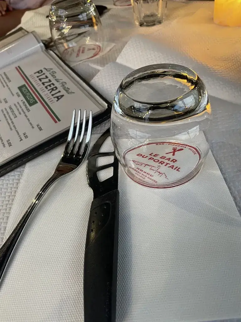 JS Jang_Bar Du Portail_Auribeau-sur-Siagne_Bewertung