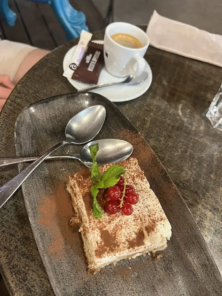 M Forbes_La Tavola des Gones_Pégomas_recensione