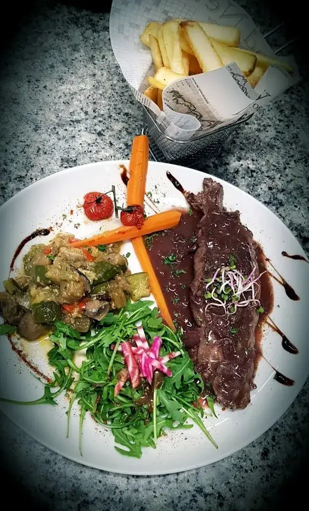 Le Bistrot_Bagnols-en-Forêt_slider_image_2