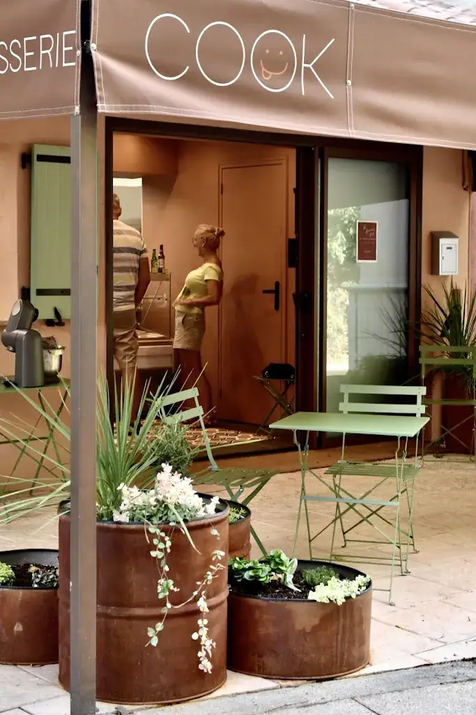 Cook Street Food restaurant in Bagnols-en-Forêt