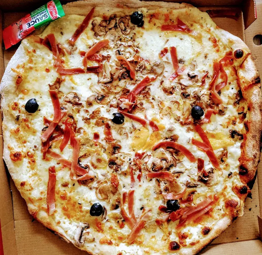 Mac A Dan 83 PIZZERIA restaurant in Bagnols-en-Forêt