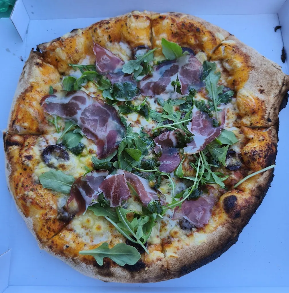 julien vigier_PAOLO PIZZA_Bagnols-en-Forêt_review