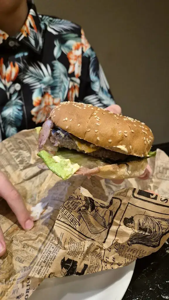 David Ellis_la Cave aux Burgers_Bagnols-en-Forêt_review