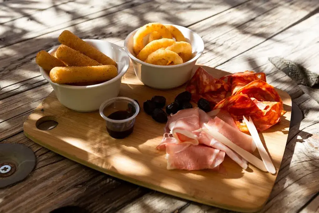 la Cave aux Burgers_Bagnols-en-Forêt_slider_image_3