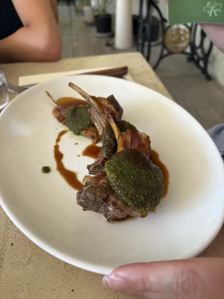 Julien Nalis_Yoyo Restaurant - Rooftop Provençal à Auriol_Auriol_review