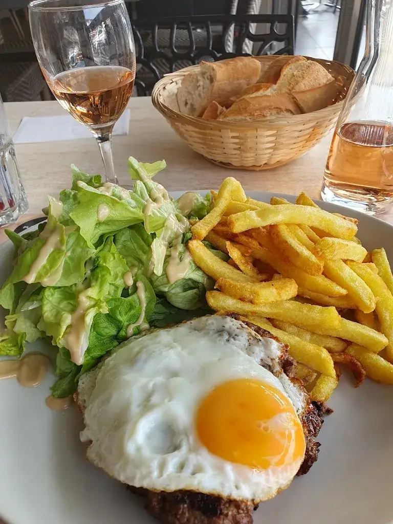 Olivier PROVOST_SNACK DU PAS DE TRETS_Destrousse_review