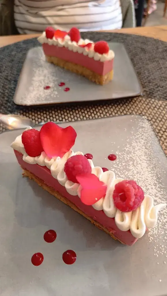 Alain Dessert_La Croisée des Gourmets Restaurant_Soleymieu_review