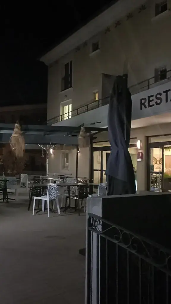 Restaurant L'Inattendu by L'Occitan_Destrousse_slider_image_2