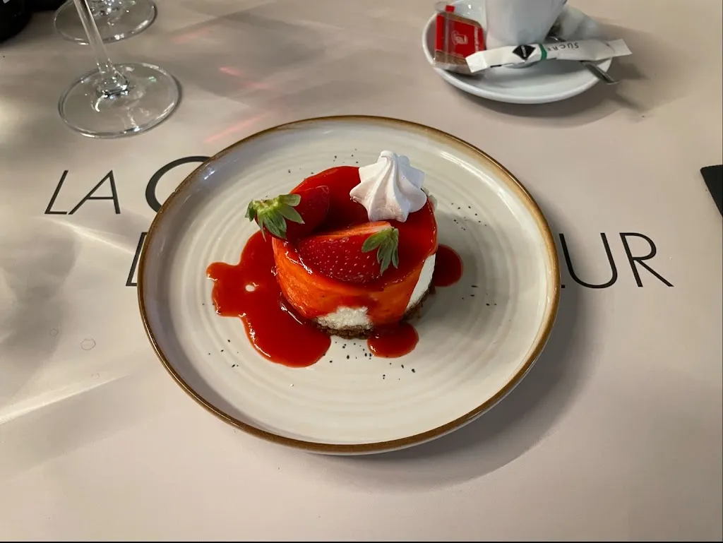 Luke Heberer_La Cour d'Honneur - Restaurant Avignon Centre Ville_Avignon_review