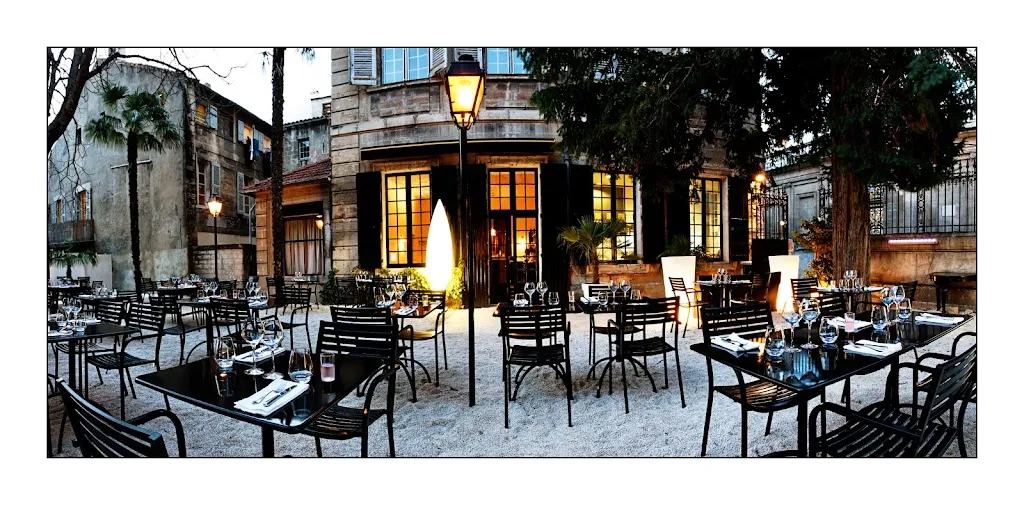 La Cour d'Honneur - Restaurant Avignon Centre Ville_Avignon_slider_image_1