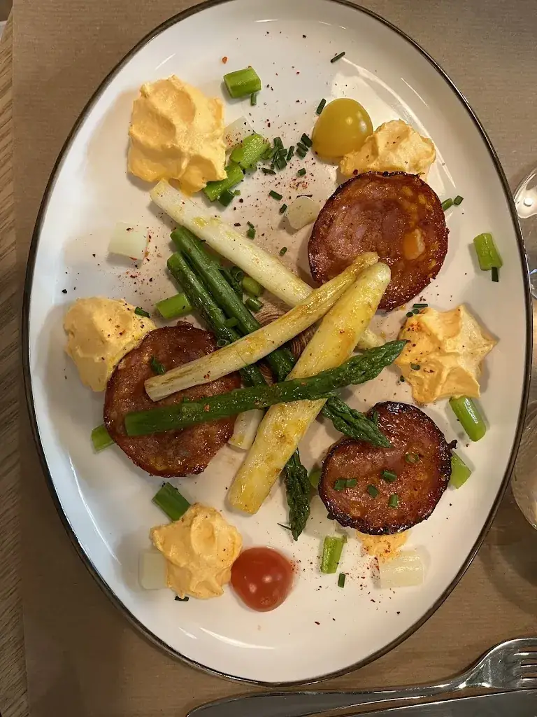 Liam Jernudd_Restaurant EAT_Avignon_review