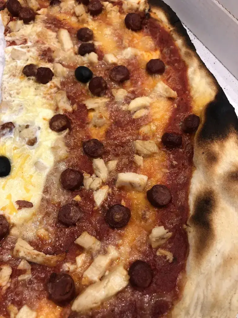 Menu_Mega Pizza_Morestel_image_3