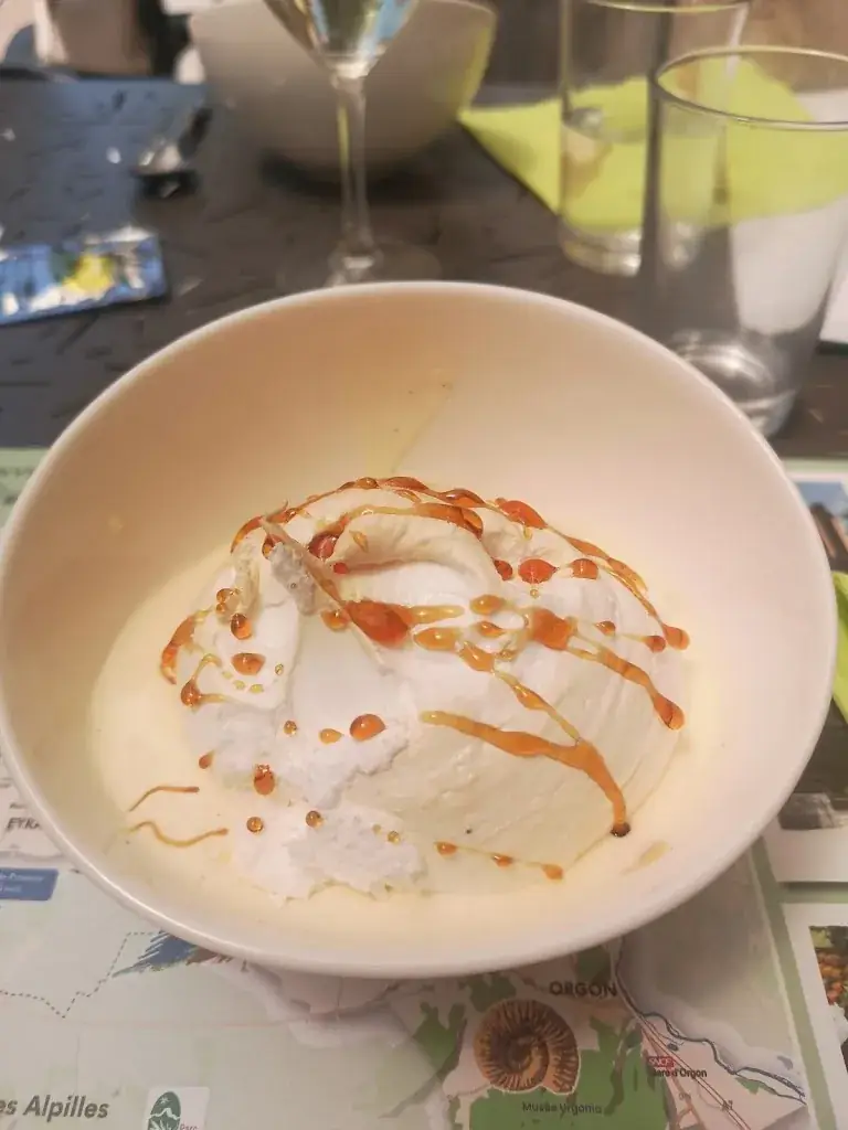 virginie allard_Le Saint Jean Hotel Bar Restaurant_Barbentane_review