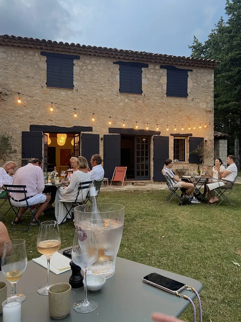 Amber Coppens_Ferme le Pavillon_Bargemon_recensione