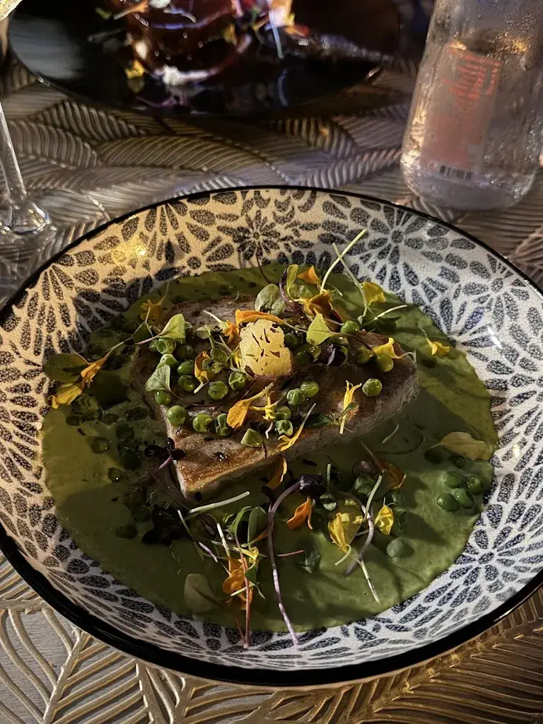 Paninaro Plug_Adagio Restaurant_Claviers_review