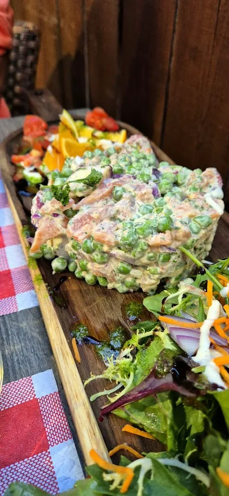 Ludo Vik_La maison de campagne_Figanières_review