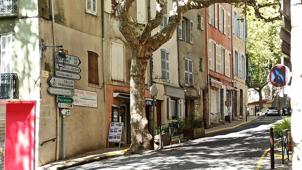 Thomas Kramer_Café Du Commerce_Bargemon_review