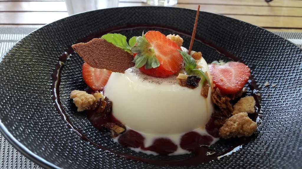 RESTAURANT CHEZ HUGO, SEILLANS_Seillans_slider_image_3