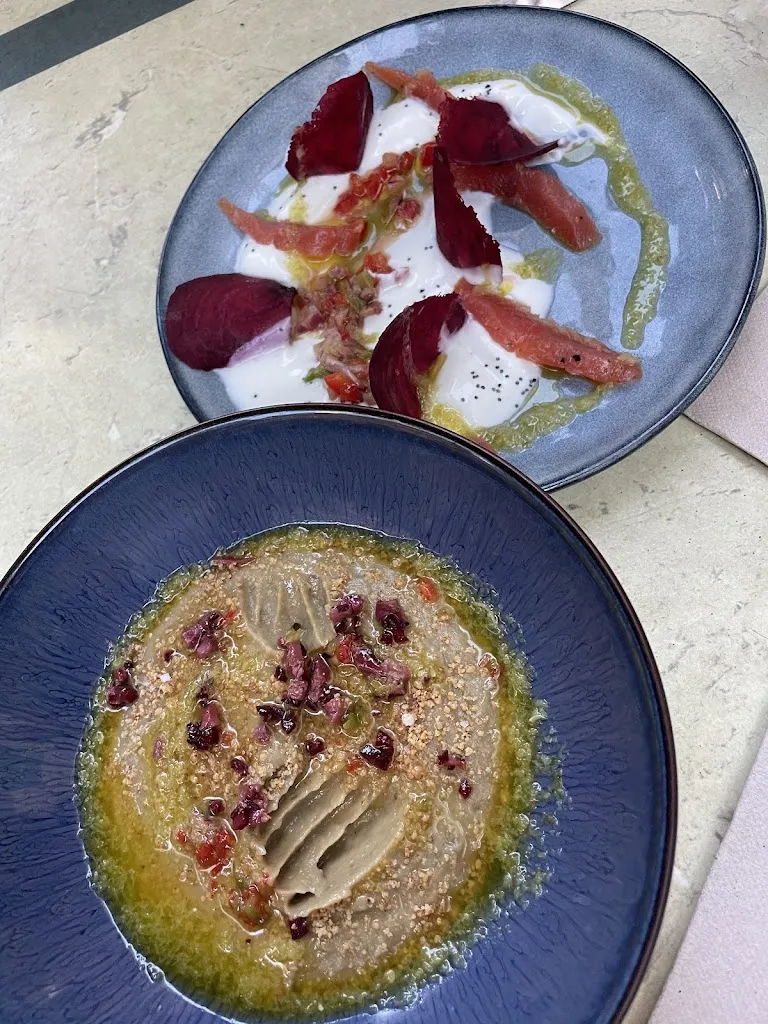 annika sage_Toto Vino, restaurant cave à vin à Barjols_Barjols_review