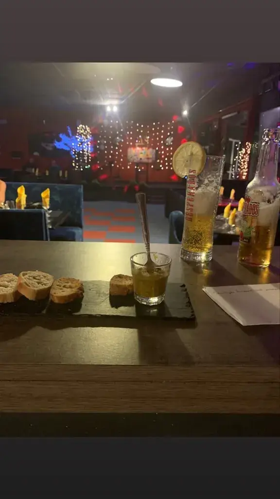 JMP BILLARD - Showroom & Vente de billards & Restaurant_Barjols_slider_image_1