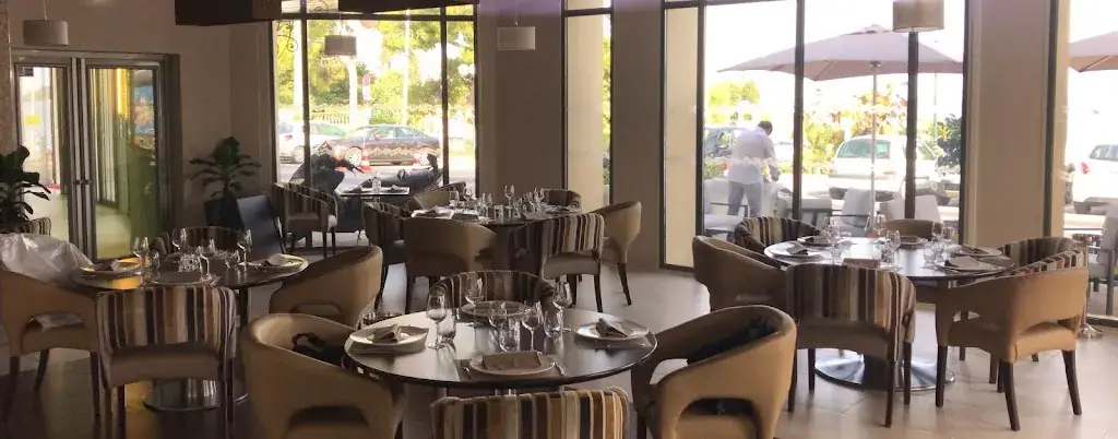 Les Voisins Restaurant_Beaulieu-sur-Mer_slider_image_3