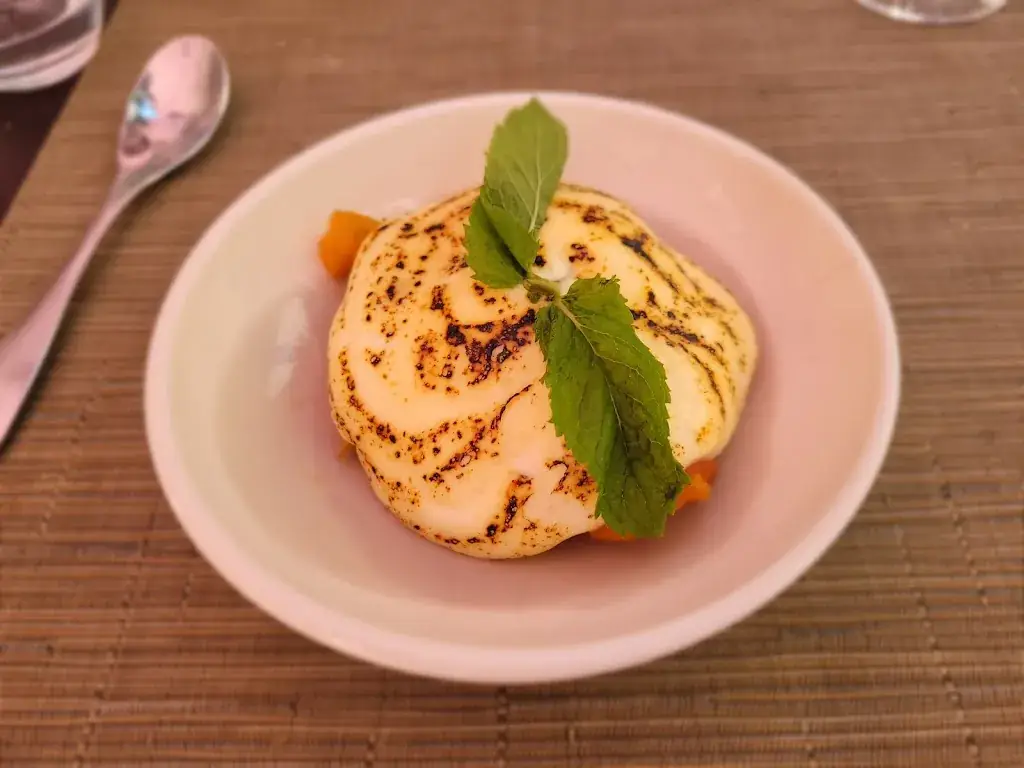 Kath Ch_Swan's side_Bandol_review