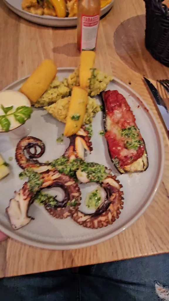 Restaurant La Table de Romain_Bandol_slider_image_2