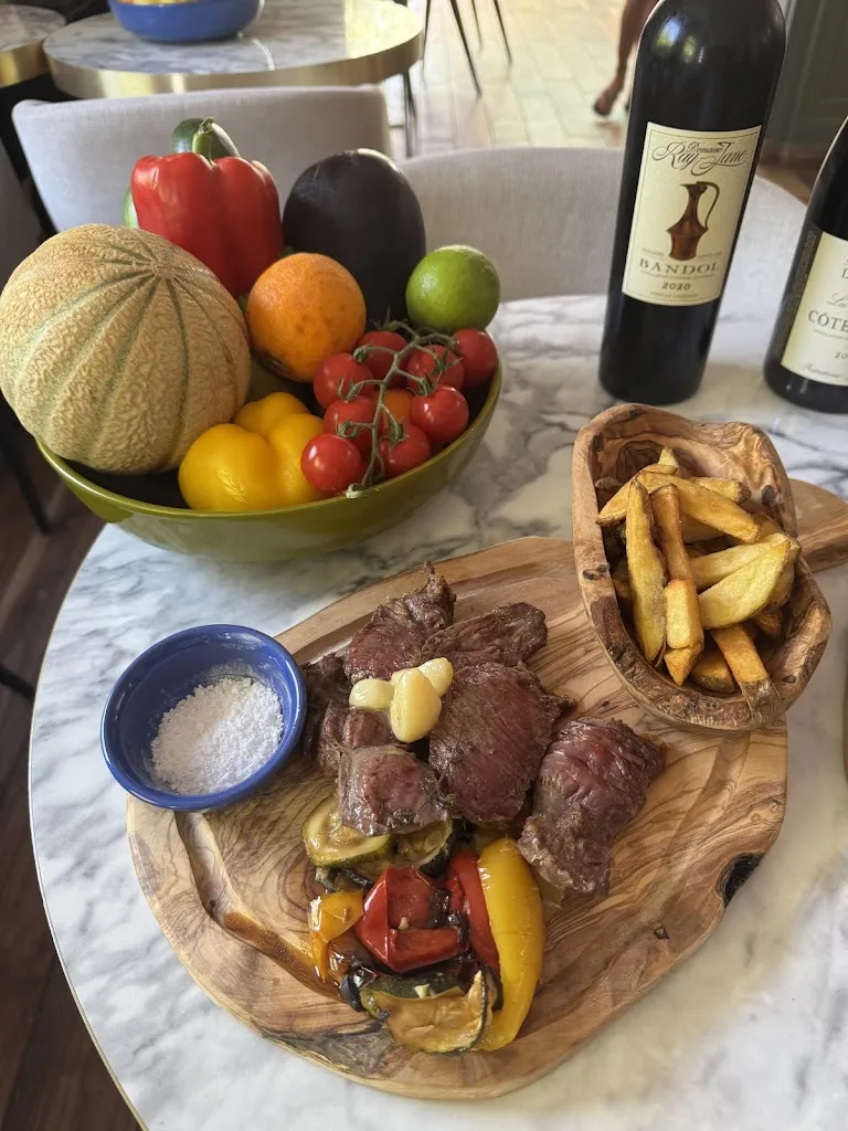 La table Provençale_Bandol_slider_image_3