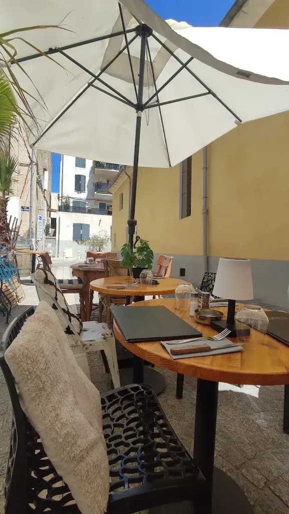 Au Tonnelier_Bandol_slider_image_3