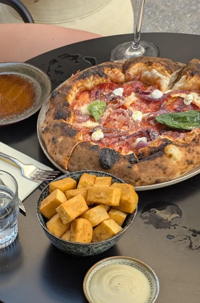 Richard Merifield_Qéya_Bandol_review