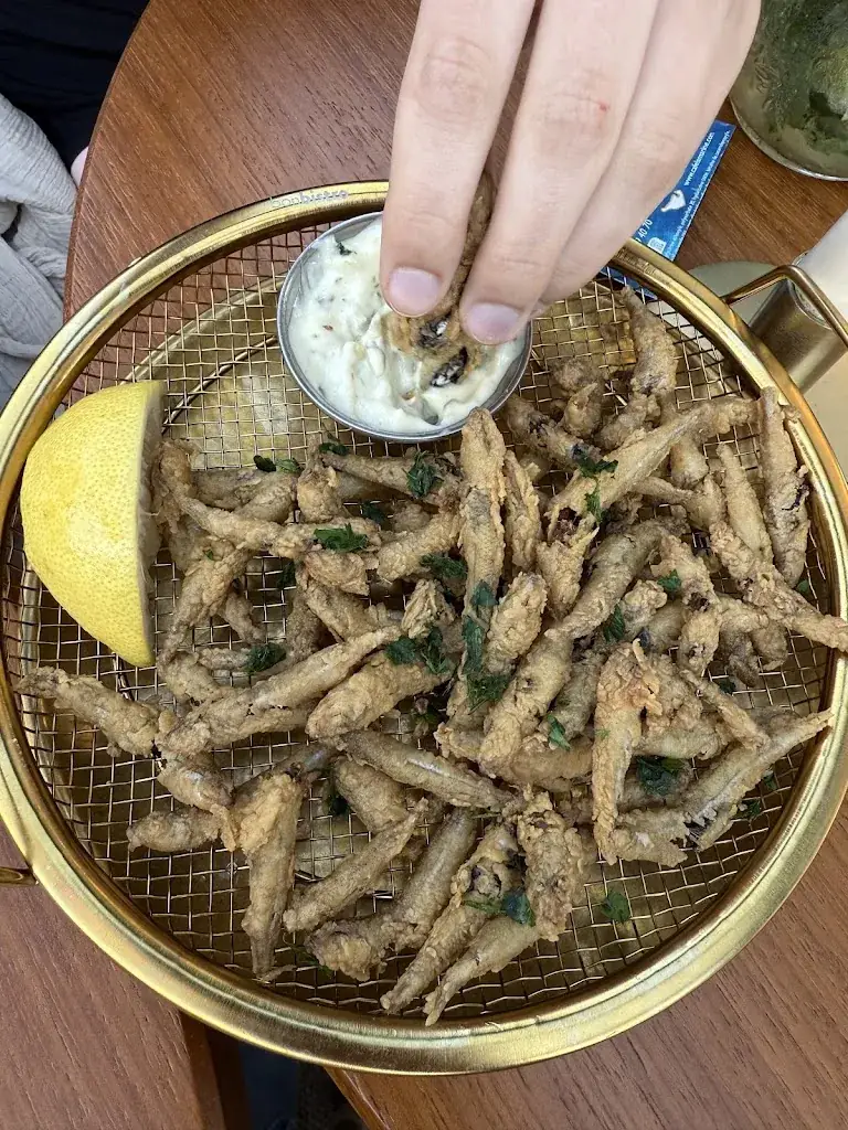 D. Mattig_La Marine_Bandol_review