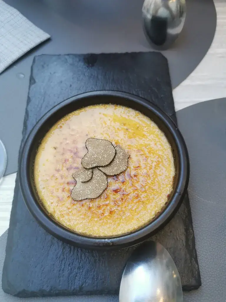 Gaspard Siestrunck_Bar à truffes_Bandol_review