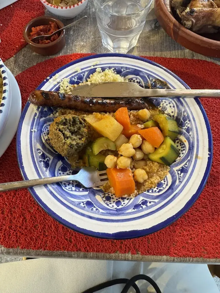 Chloé Didia_Djurdjura Restaurant_Bandol_review