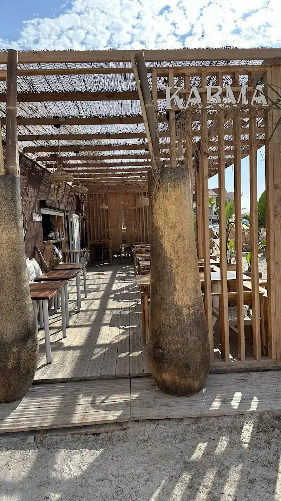 Kevin Peake_Karma Beach Bandol - Plage privée, Restaurant_Bandol_review