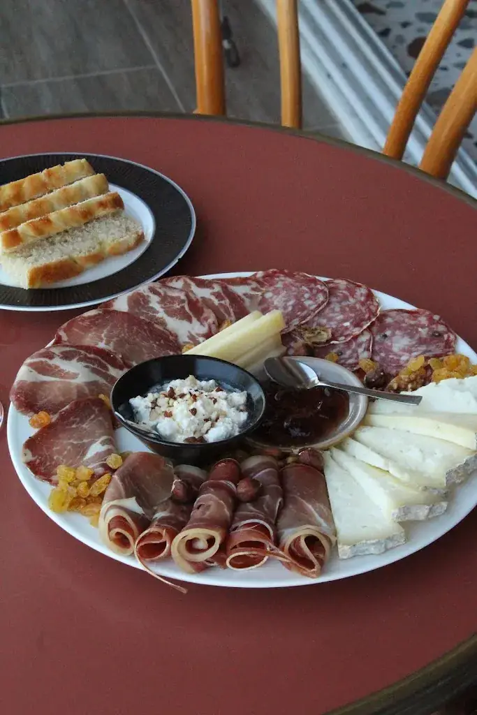 Louvy_Bandol_slider_image_2