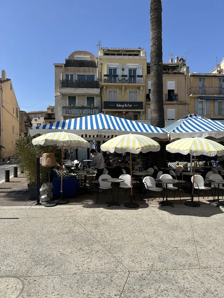 Olubunmi Okolosi_Auberge du Port_Bandol_review