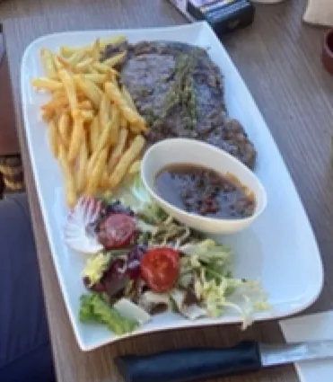 Baptiste DE VILLARET_L'Envie_Bandol_review