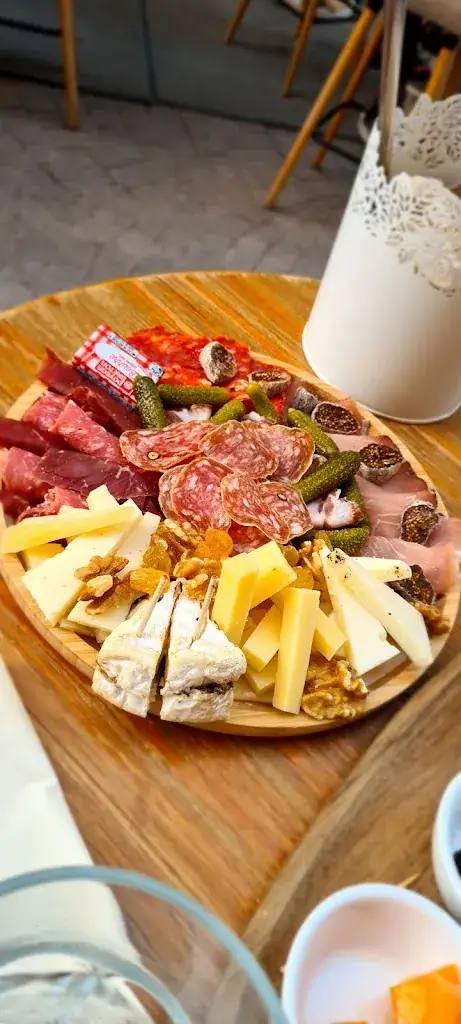 Menu_Le 8.27_Bandol_image_1