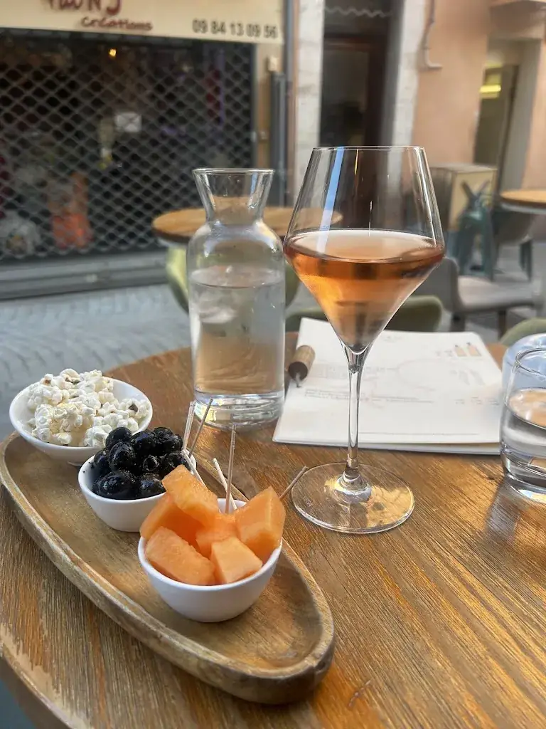 Casey McElroy_Le 8.27_Bandol_review