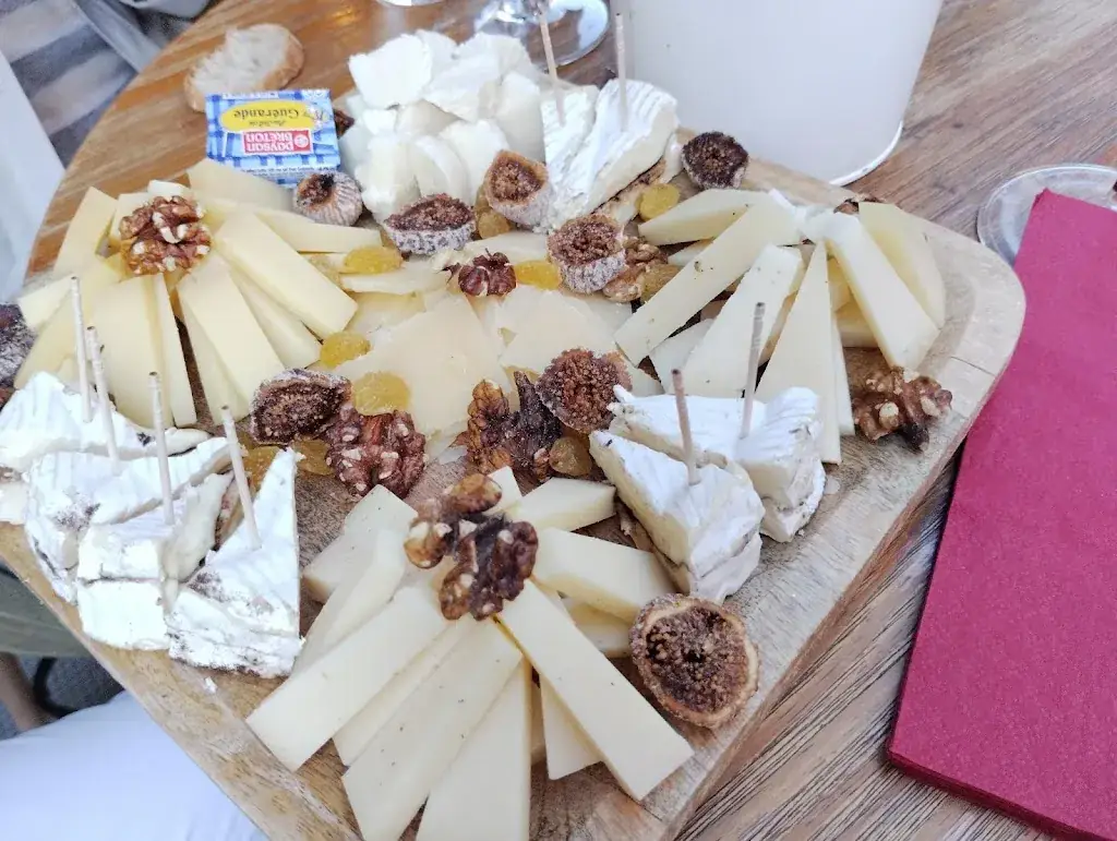 Sascha_Le 8.27_Bandol_review