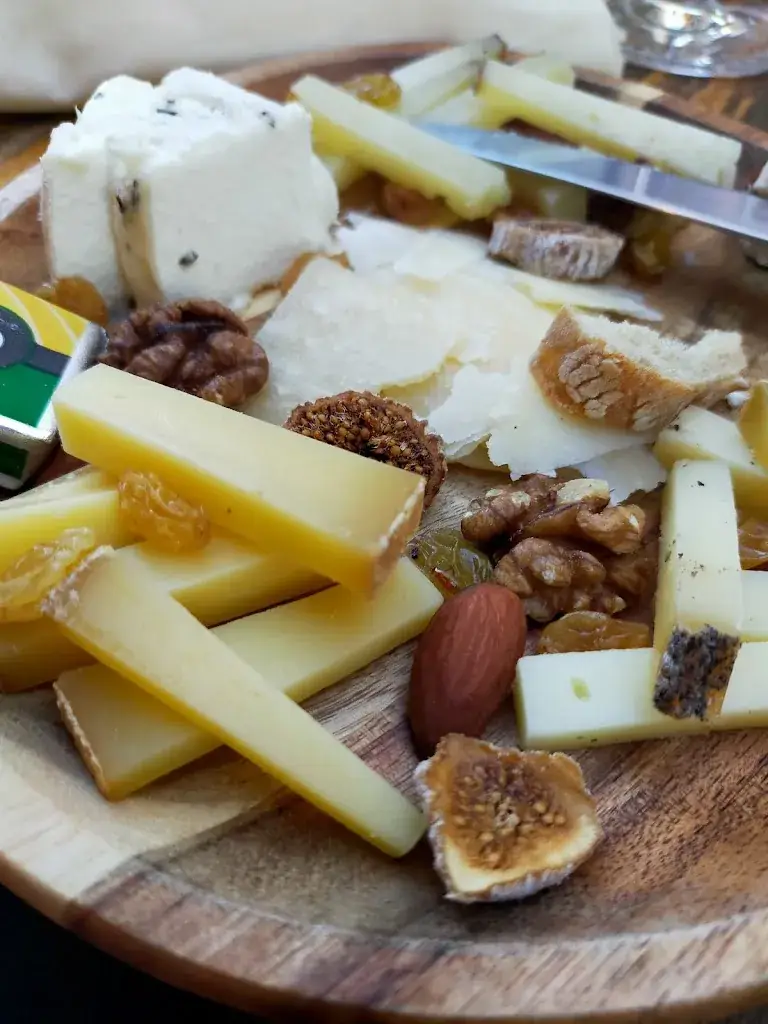 Chloe L._Le 8.27_Bandol_review