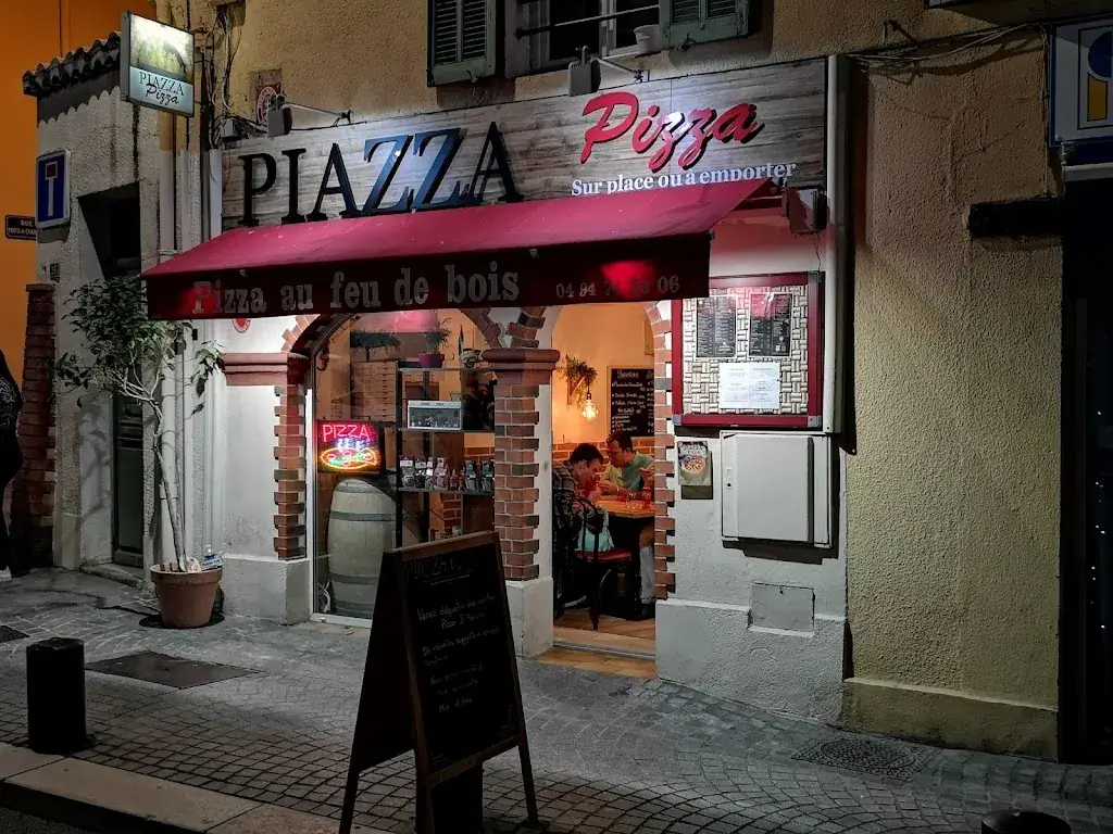 Piazza Pizza Bandol_Bandol_slider_image_1