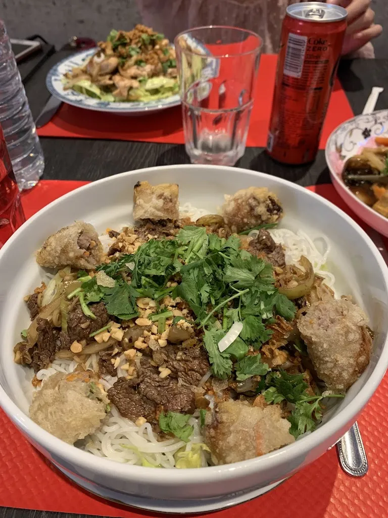 Nguyễn Hoa Tuyết_Le Dragon d'Annam bandol_Bandol_review