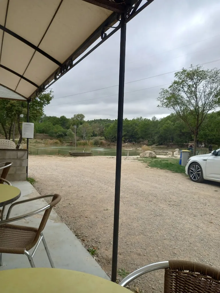 sabrina guillaume_LE LAC DE L'AILLADE_Beaumont-de-Pertuis_recensione