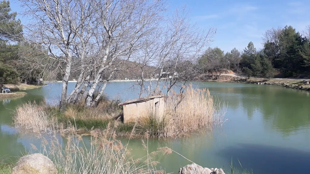 LE LAC DE L'AILLADE restaurant in Beaumont-de-Pertuis