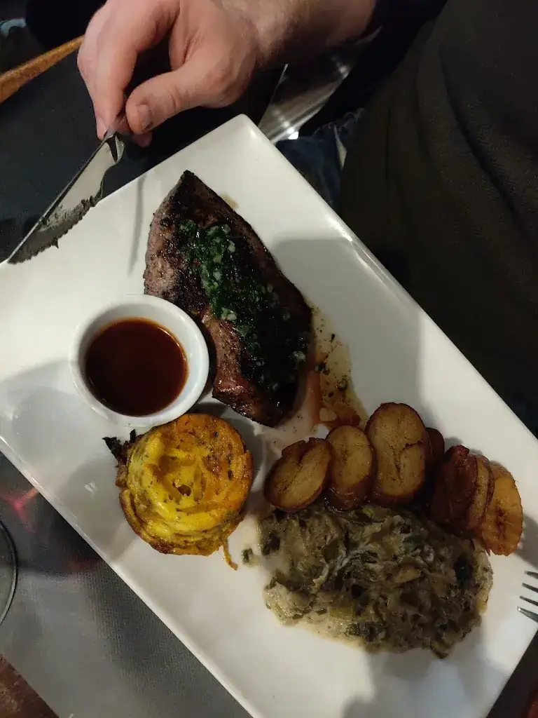 Tanja Golcman_L'abri_Barcelonnette_review