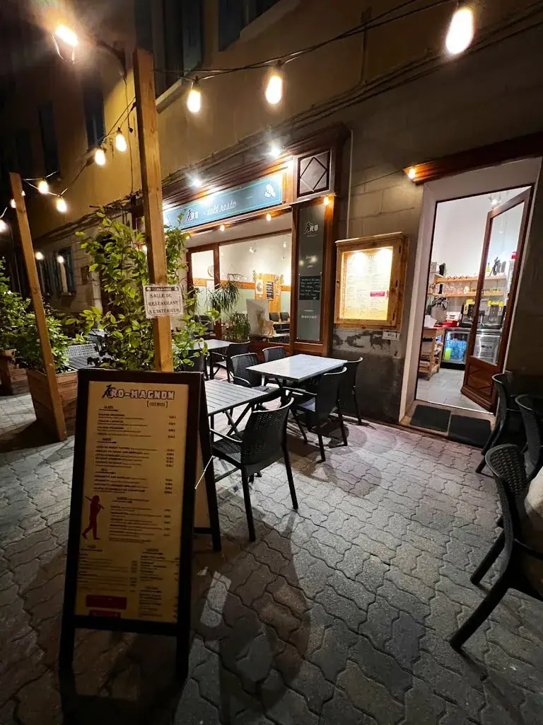 Le Kro-magnon_Barcelonnette_slider_image_3