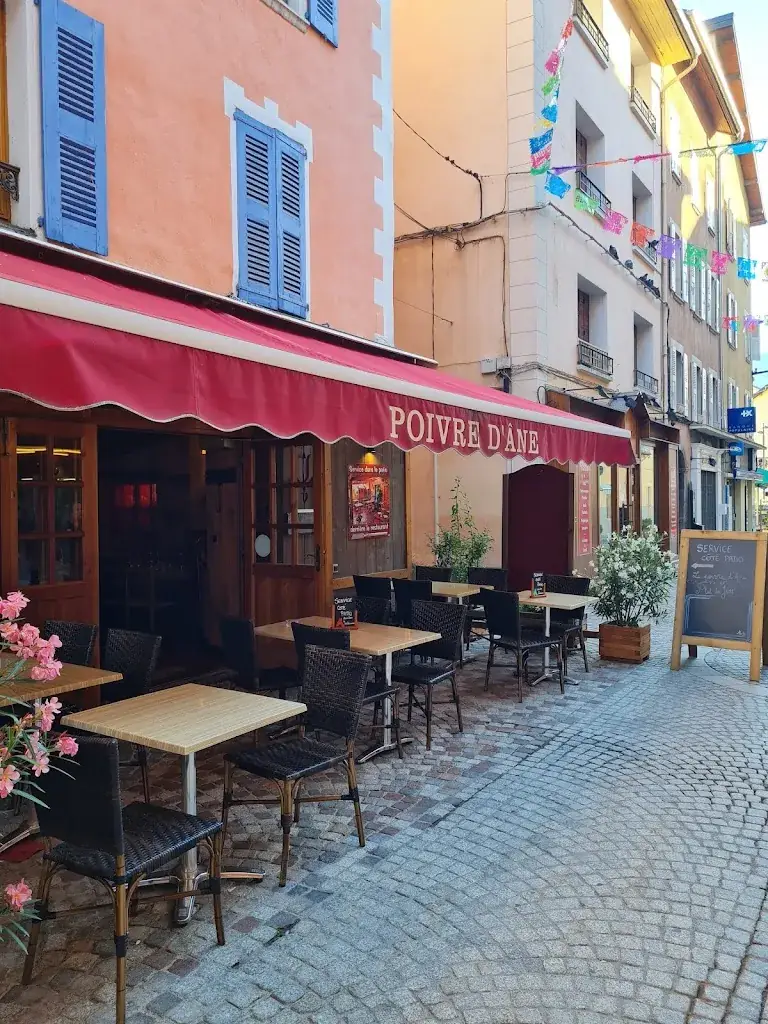 Bar le Glacier_Barcelonnette_slider_image_1