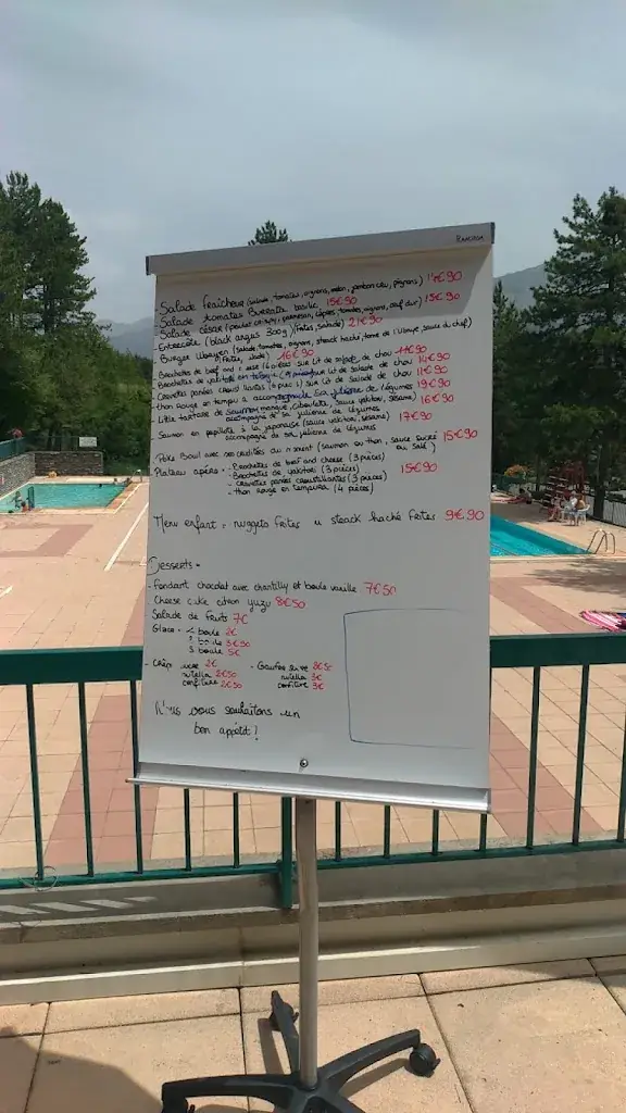 Ken R_Obarcel'eau Restaurant de la piscine_Barcelonnette_review